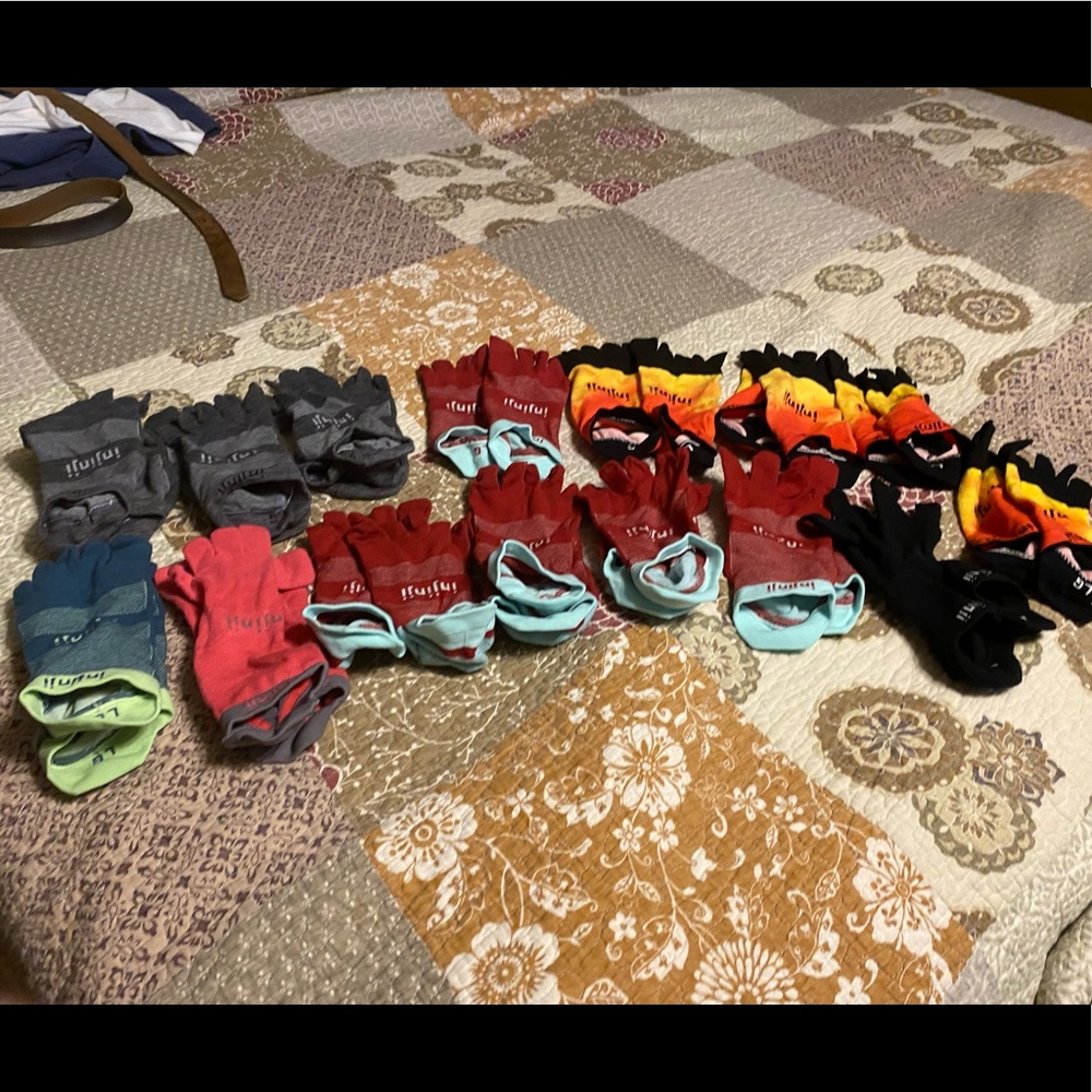 Injinji Socks 12 pairs very good condition